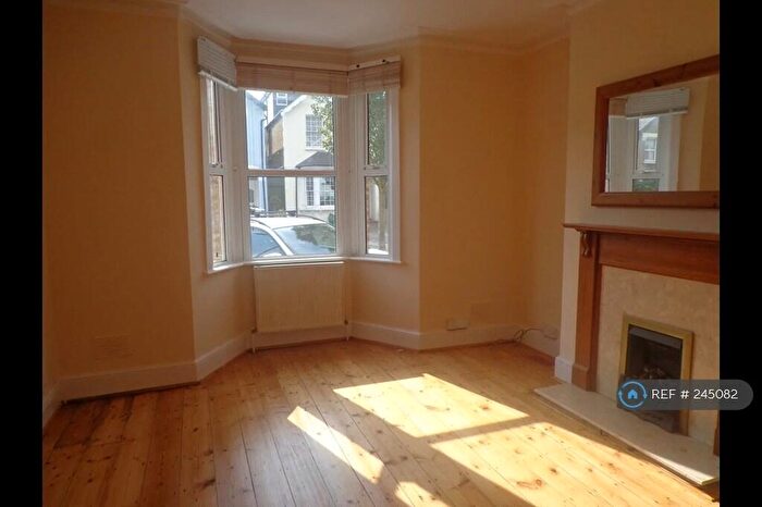1 Bedroom Maisonette To Rent In Kings Road, Kingston Upon Thames, KT2