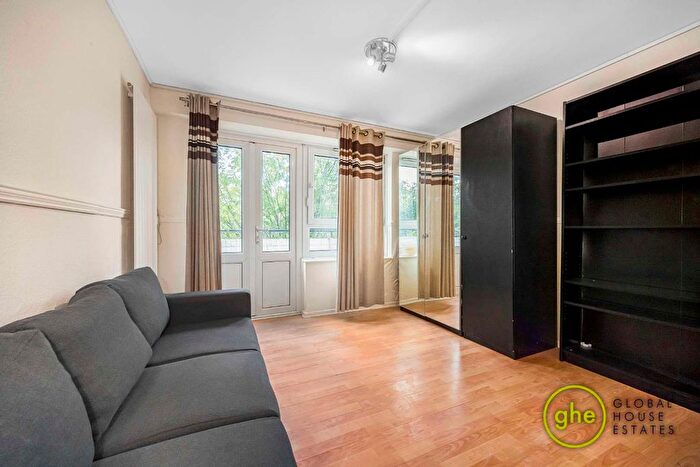 3 Bedroom Flat To Rent In Bartholomew Street, Borough, London, SE1