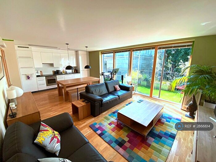 2 Bedroom Flat To Rent In St. James's Road, London, SE16