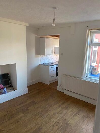 2 Bedroom Flat To Rent In Shotton Avenue, Blyth, NE24