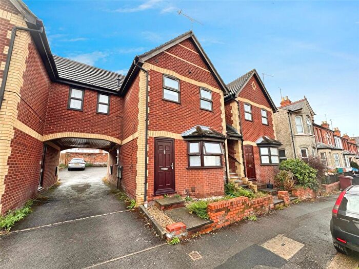 1 Bedroom Apartment To Rent In Amherst Mews, Amherst Road, Reading, Berkshire, RG6