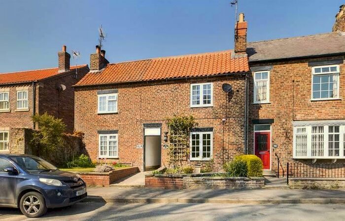 3 Bedroom Cottage For Sale In East Street, Kilham, Driffield, YO25