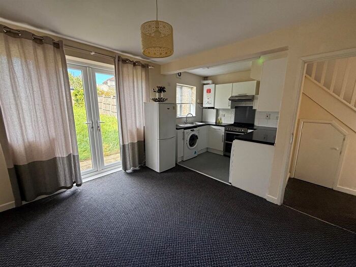 3 Bedroom Terraced House To Rent In Whitton Avenue East, Greenford, UB6