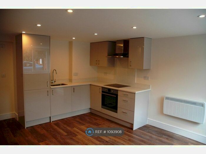 1 Bedroom Flat To Rent In Regents Park Road, London, N3