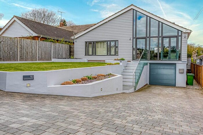 4 Bedroom Detached House For Sale In Manorside, Dersingham, PE31