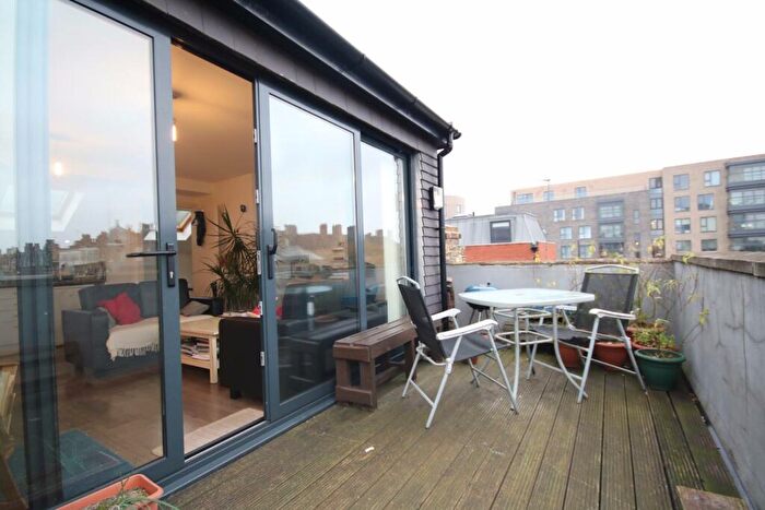 2 Bedroom Flat To Rent In Jackson Road, Islington, N7