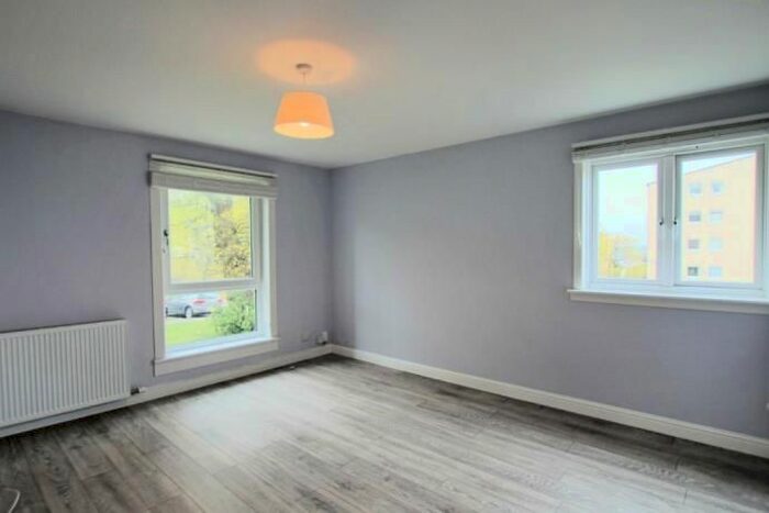 2 Bedroom Flat To Rent In Earn Crescent, Dundee, DD2