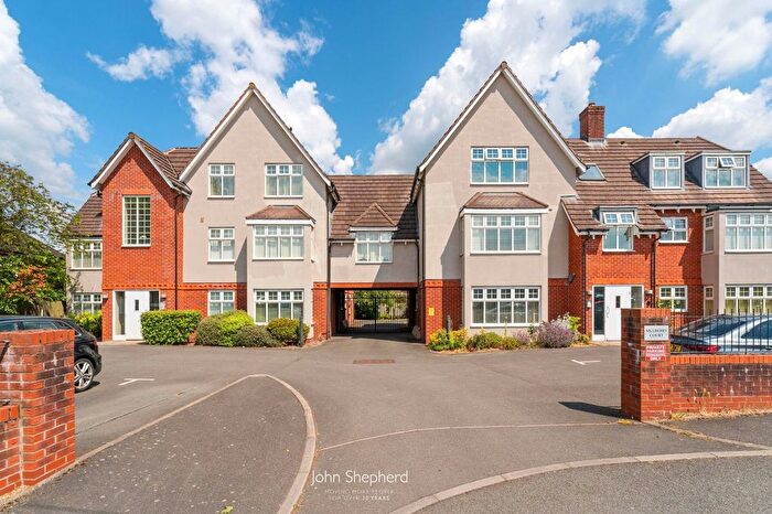 2 Bedroom Flat To Rent In Stratford Road, Shirley, Solihull, West Midlands, B90