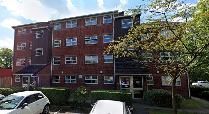 2 Bedroom Flat To Rent In Wilbraham Road, Manchester, Greater Manchester, M14
