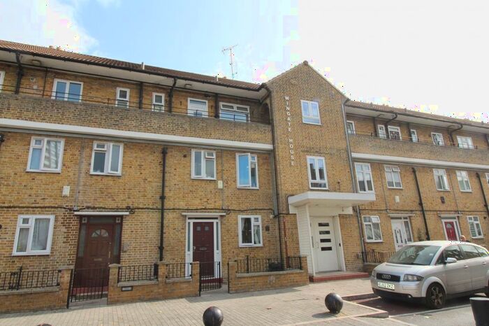 3 Bedroom Flat To Rent In Wingate House, Bruce Road, London, E3