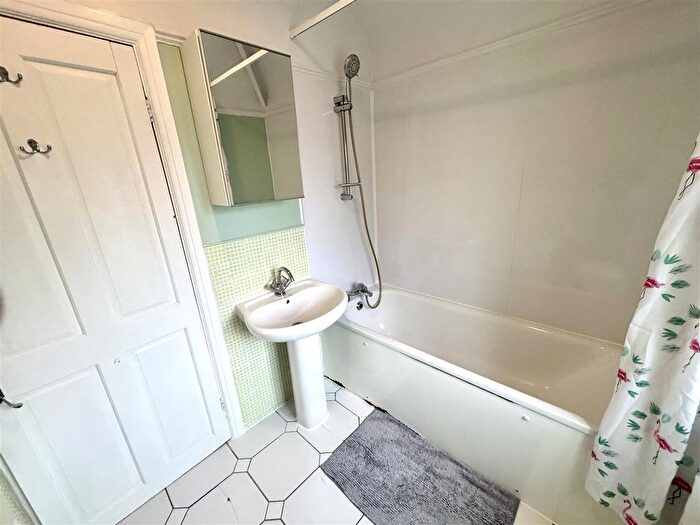 3 Bedroom Semi-Detached House To Rent In Westbourne Road, Feltham, TW13