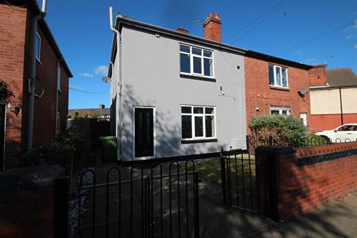 3 Bedroom Semi Detached House For Sale In Fryston Road, Castleford, WF10