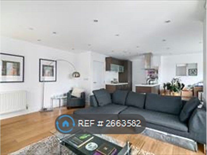 2 Bedroom Flat To Rent In Christian Street, London, E1