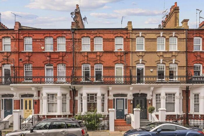 1 Bedroom Flat To Rent In Stonor Road, London, W14