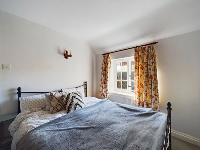 2 Bedroom End Of Terrace House To Rent In Bell Lane, Thame, Oxfordshire, OX9