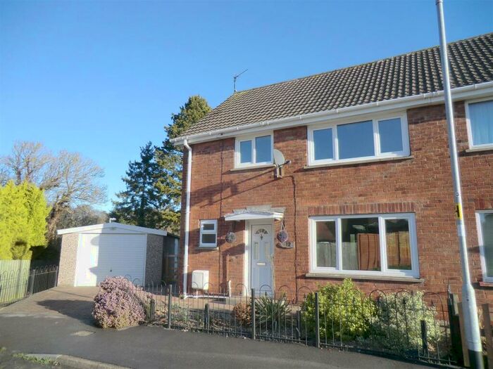 3 Bedroom House To Rent In Sherwood CloseWalkington, HU17