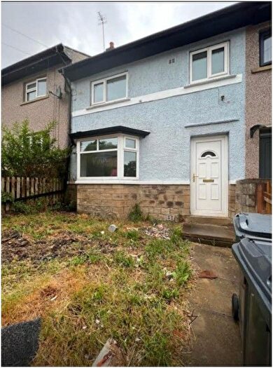 3 Bedroom Terraced House To Rent In Roger Lane, Huddersfield, HD4