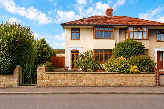 4 Bedroom Semi-Detached House To Rent In Earlham Grove, Weston-super-Mare, BS23