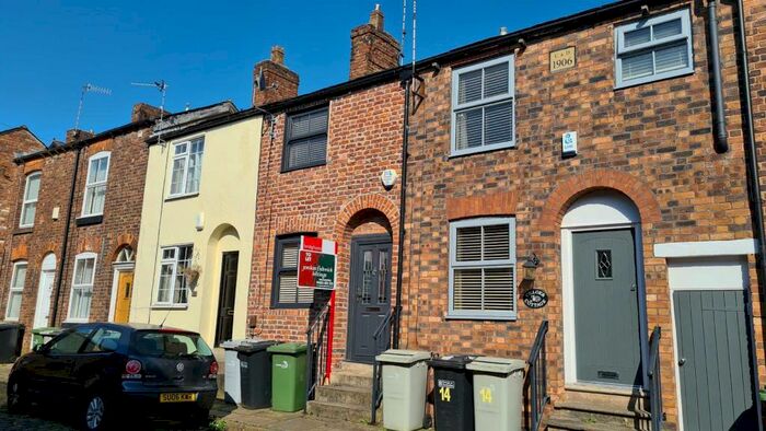 2 Bedroom Terraced House To Rent In George Street West, Macclesfield, SK11
