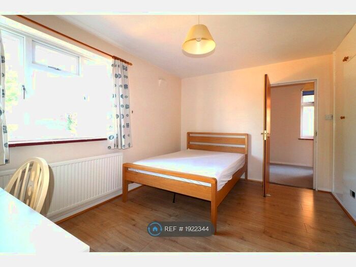 4 Bedroom Semi-Detached House To Rent In Oxford Road, Canterbury, CT1