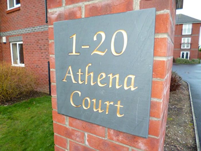 2 Bedroom Flat To Rent In Spicewood, Fareham, Hampshire, PO15