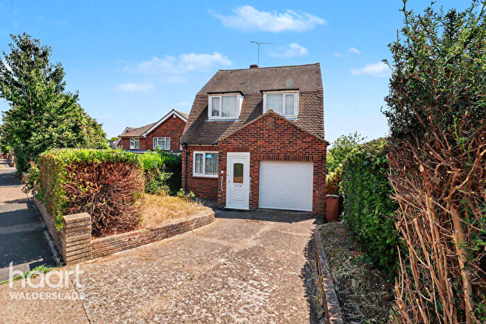 4 Bedroom Detached House For Sale In The Ridgeway, Chatham, ME4