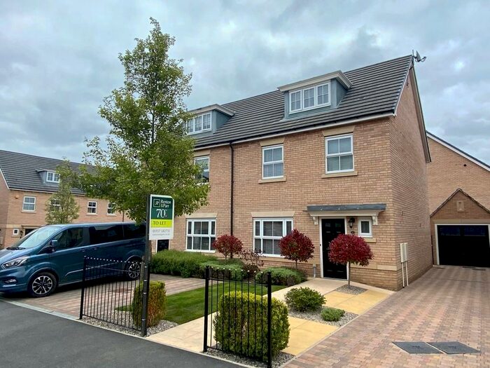 4 Bedroom Semi-Detached House To Rent In St. Andrews Walk, Newton Kyme, Tadcaster, LS24