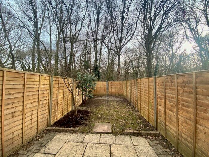 2 Bedroom End Of Terrace House To Rent In Buchan Avenue, Whiteley, Fareham, PO15