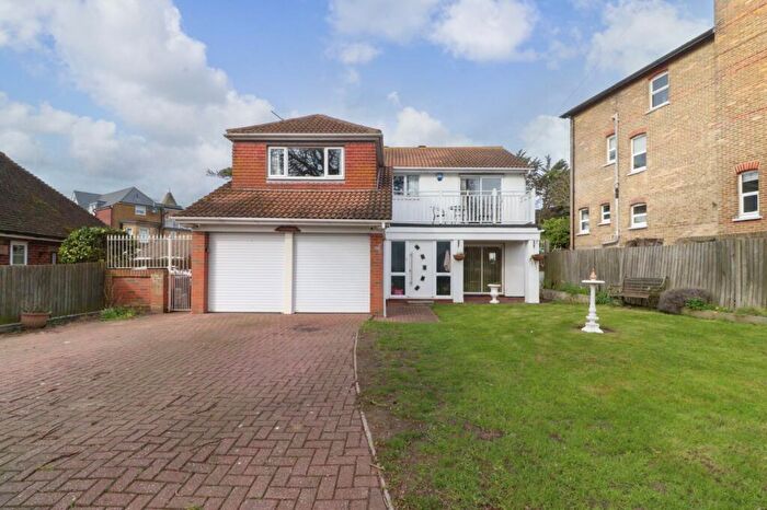 4 Bedroom Property For Sale In Westgate Bay Avenue, Westgate, Kent, CT8
