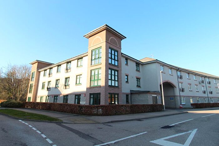 2 Bedroom Flat To Rent In Ladeside, First Floor, AB22