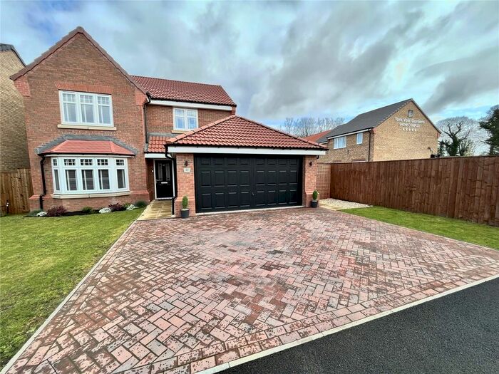 4 Bedroom Detached House For Sale In Langhorn Drive, Howden, Goole, DN14