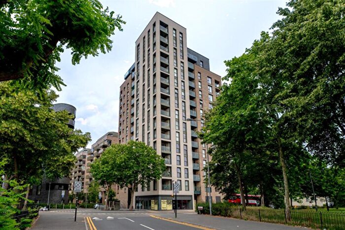 2 Bedroom Flat For Sale In Track Street, Walthamstow, E17