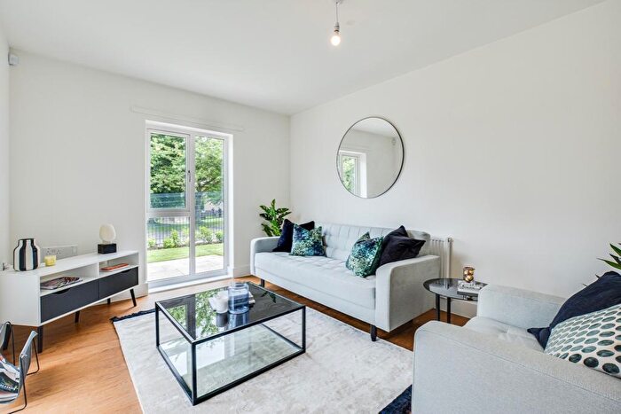 4 Bedroom Town House To Rent In Blackbird Mews, Sheffield, S2