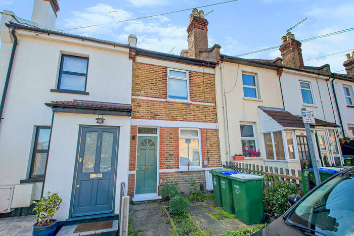 2 Bedroom Terraced House To Rent In Ducketts Road, Crayford, Dartford, DA1