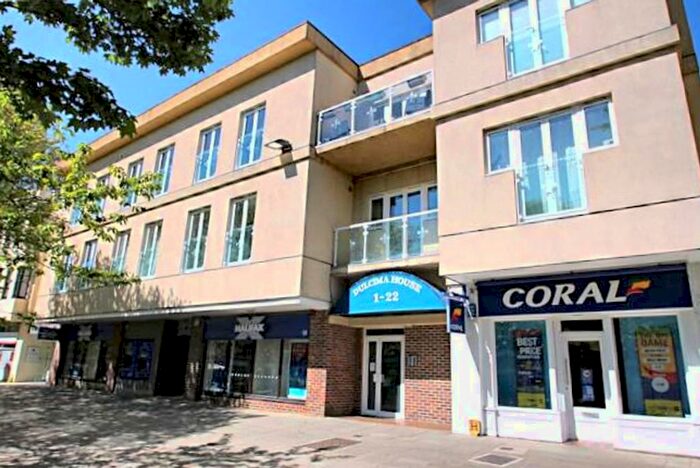 1 Bedroom Flat To Rent In Carfax, Dulcima House, RH12