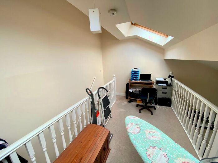 2 Bedroom Apartment To Rent In Longfellow Court, Mytholmroyd, HX7