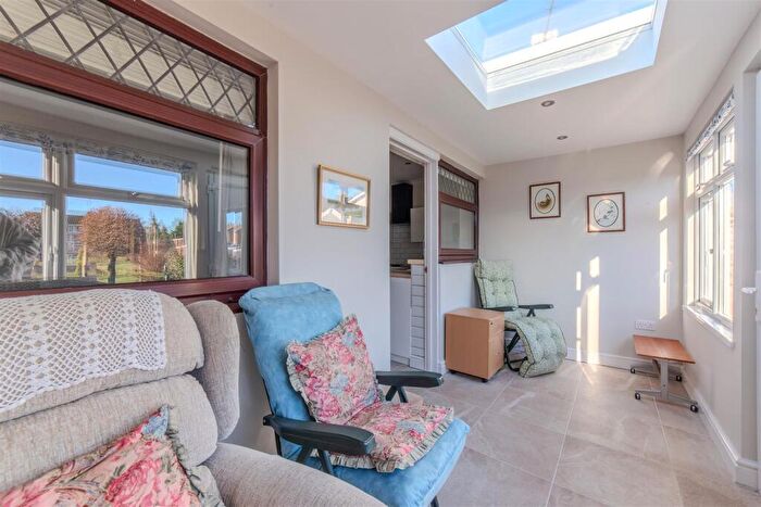 2 Bedroom Bungalow For Sale In Pilton Vale, Newport, NP20