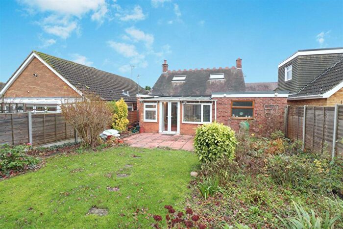 2 Bedroom Detached Bungalow For Sale In Quorn Road, Rushden, NN10