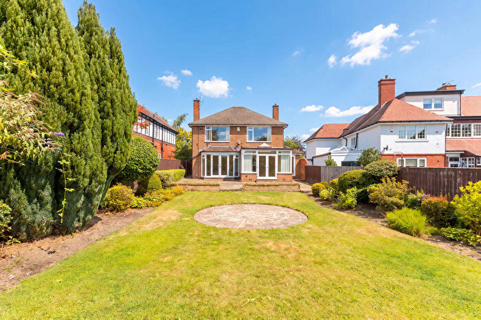 3 Bedroom Detached House For Sale In Kenton Road, Gosforth, Newcastle Upon Tyne, NE3