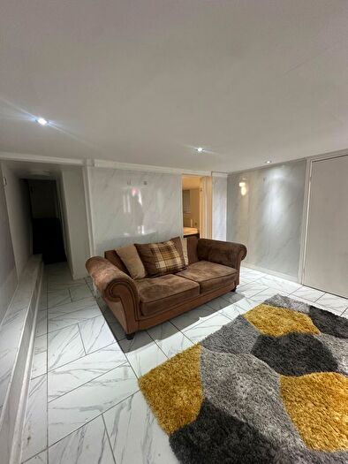 1 Bedroom Flat To Rent In Pepys Road, London, SE14