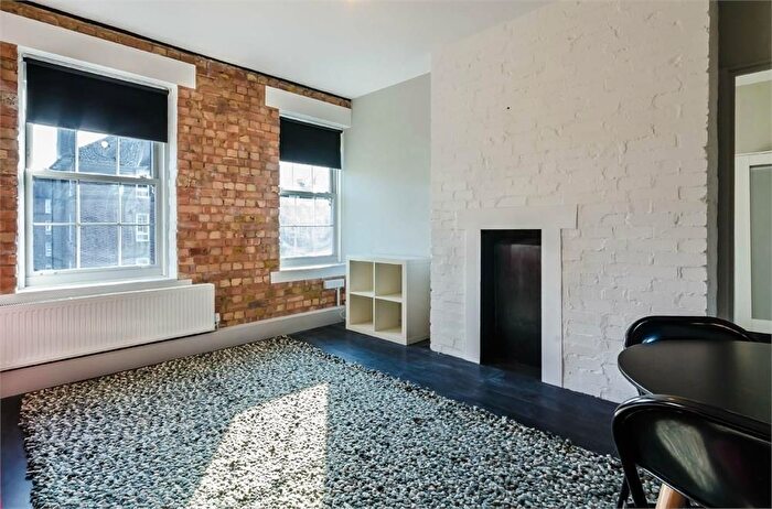 3 Bedroom Flat To Rent In Strood House, Borough, SE1