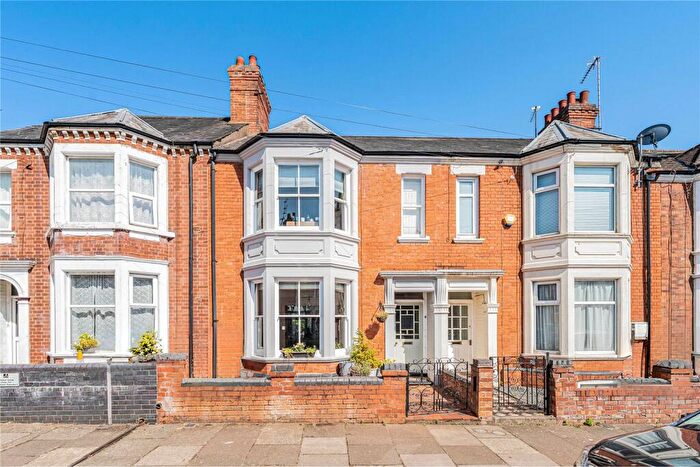 3 Bedroom Terraced House For Sale In Clarence Avenue, Northampton, Northamptonshire, NN2