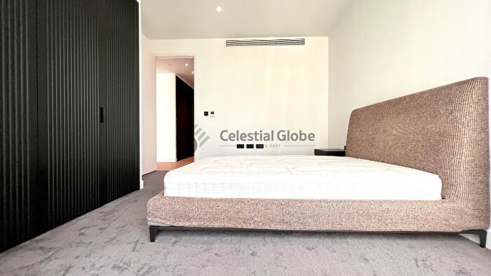2 Bedroom Apartment To Rent In Viaduct Gardens, London, SW11