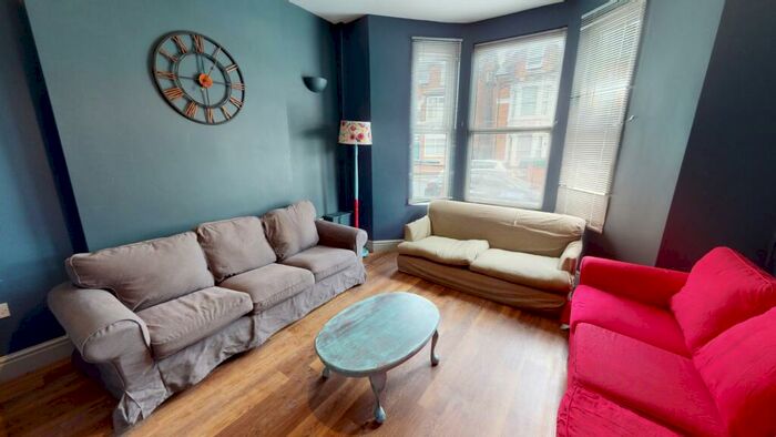 8 Bedroom House To Rent In Gillott Road, B16