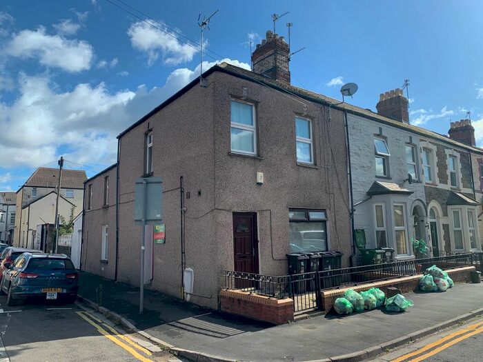 2 Bedroom Property To Rent In Gloucester Street, Cardiff, CF11