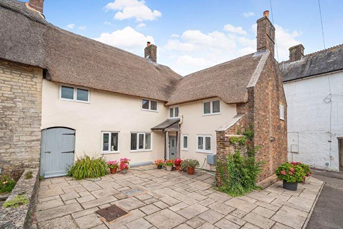 4 Bedroom Semi-Detached House For Sale In Main Street, Broadmayne, DT2
