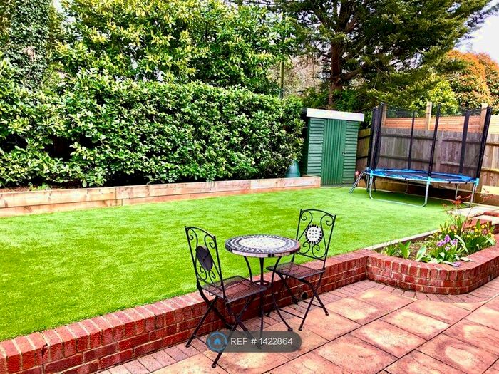 4 Bedroom Detached House To Rent In Denver Close, Petts Wood, Orpington, BR6