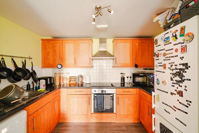 2 Bedroom Apartment For Sale In Stockport Road, Manchester, M13