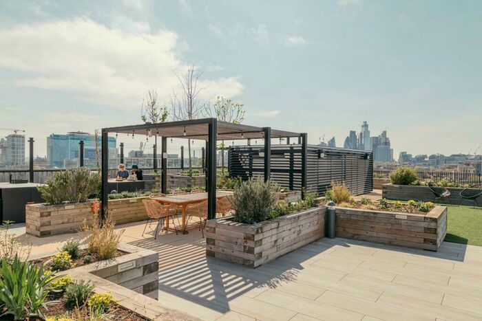 Studio To Rent In Three Colts Lane, London, E2