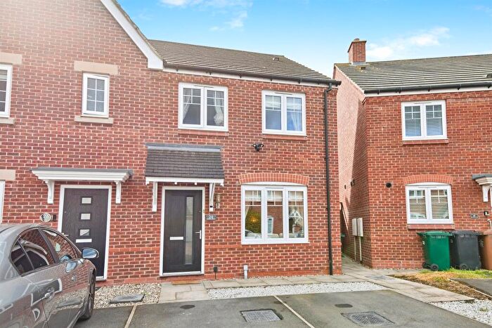 3 Bedroom Semi-Detached House For Sale In Old Railway Mews, Swadlincote, DE11
